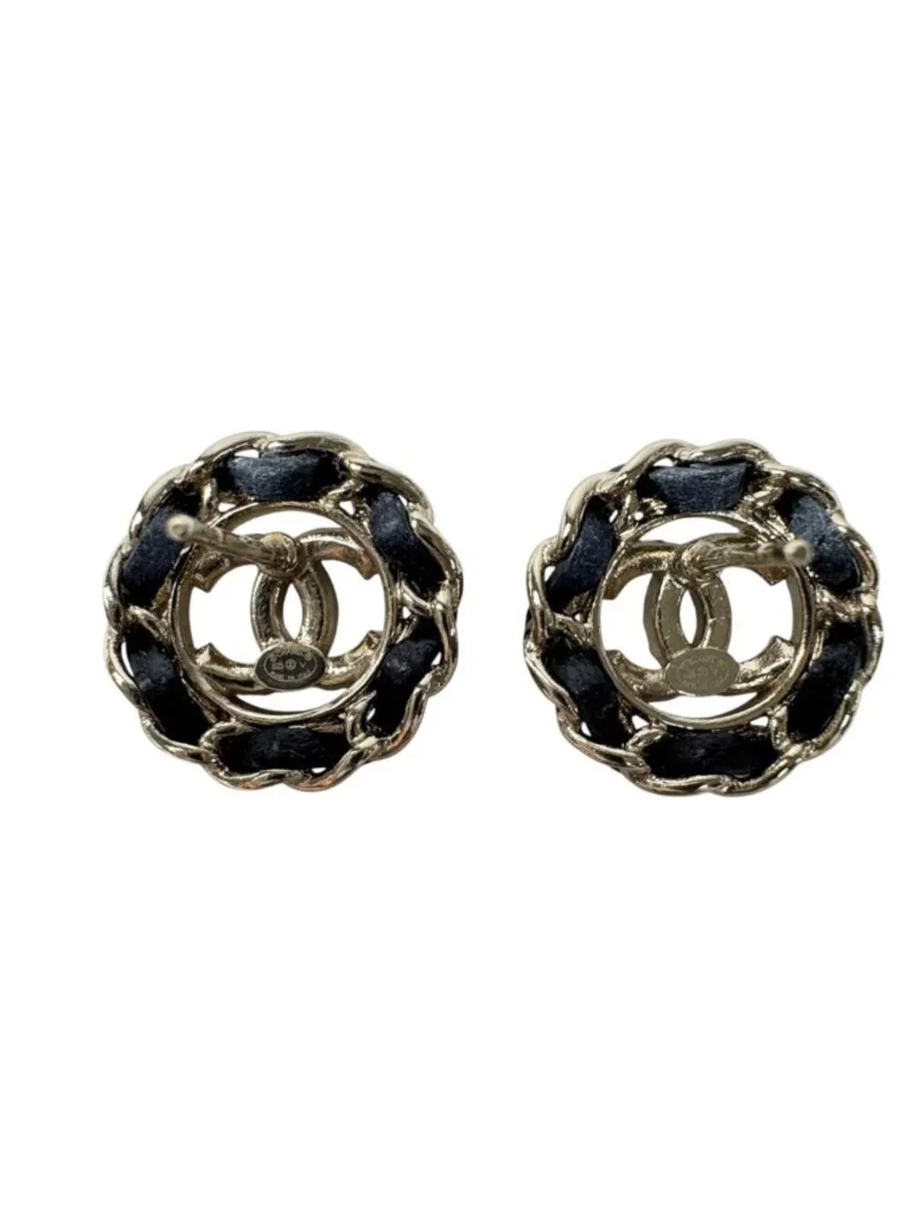 CHANEL brand color